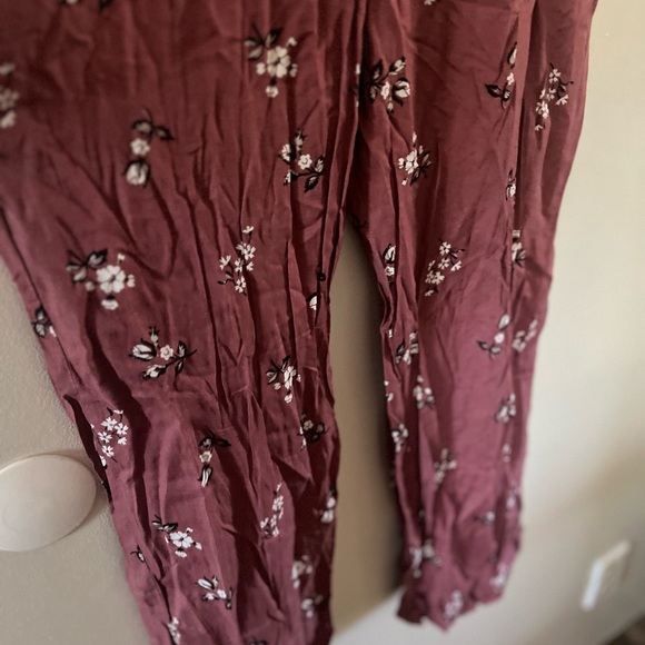 Mimi Chica Women's Romper Mauve Pink Floral Print NWT Size Small 100% Rayon - Picture 4 of 6